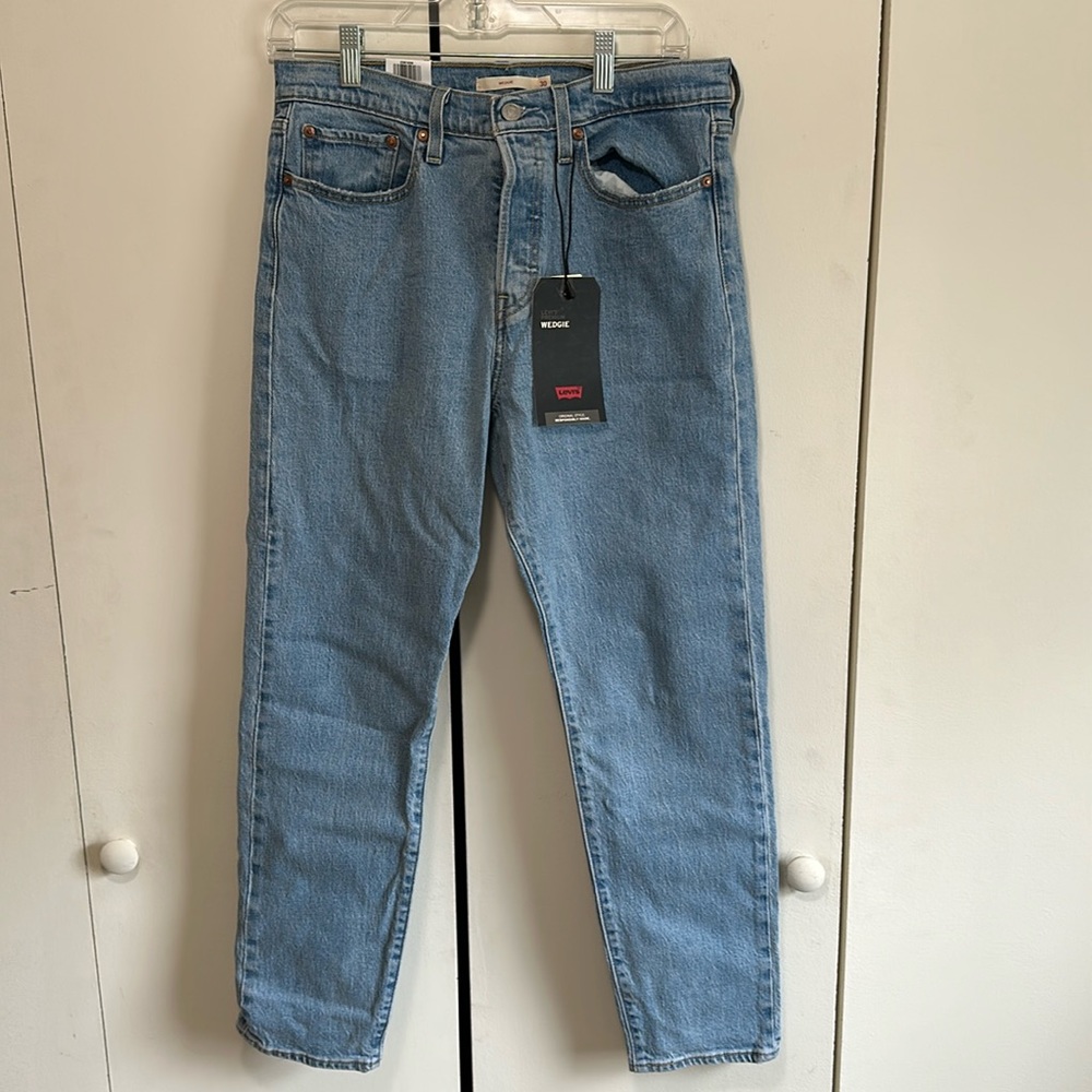 NWT Levi’s High-Rise Wedgie Jeans